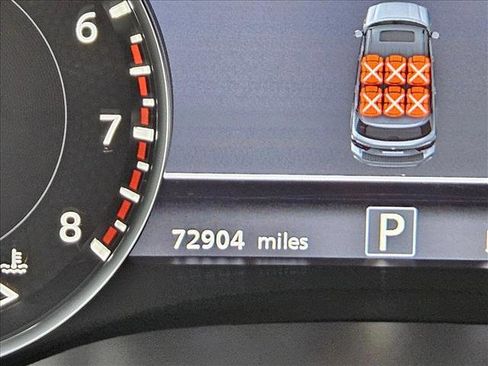 Used 2022 Nissan Armada Platinum RWD image 12