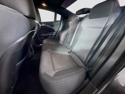 Used 2018 Dodge Charger R/T image 25