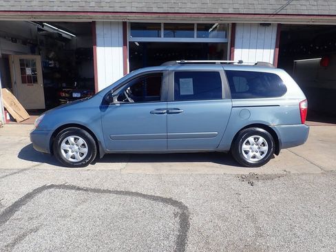 Used 2008 Kia Sedona LX FWD image 4
