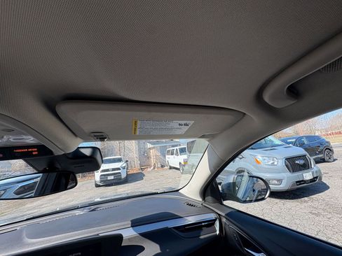Used 2025 Buick Encore GX Preferred AWD/4WD image 33