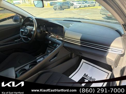 Used 2024 Hyundai Elantra SEL w/ Convenience Package FWD image 13