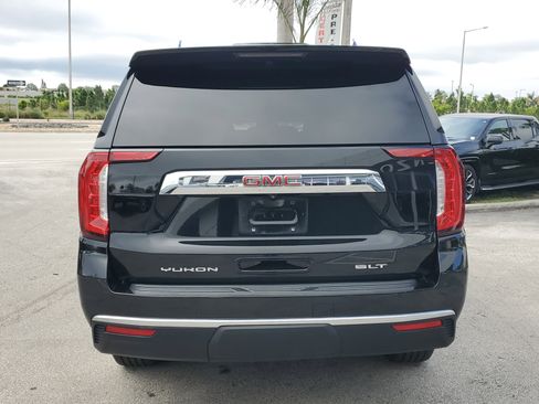Used 2021 GMC Yukon XL SLT image 6