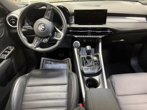 Used 2024 Alfa Romeo Tonale Ti w/ Premium Interior Package AWD/4WD image 9