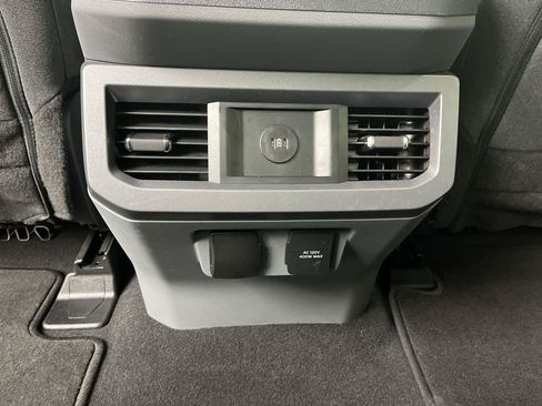 Used 2024 Ford F250 XLT w/ XLT Premium Package AWD/4WD image 15