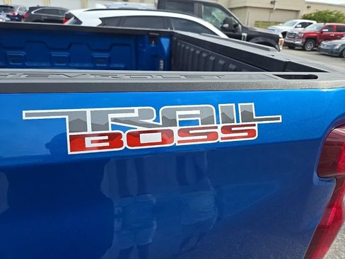 Used 2022 Chevrolet Silverado 1500 Custom Trail Boss AWD/4WD image 6