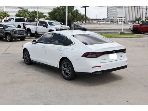 Used 2024 Honda Accord EX-L image 3