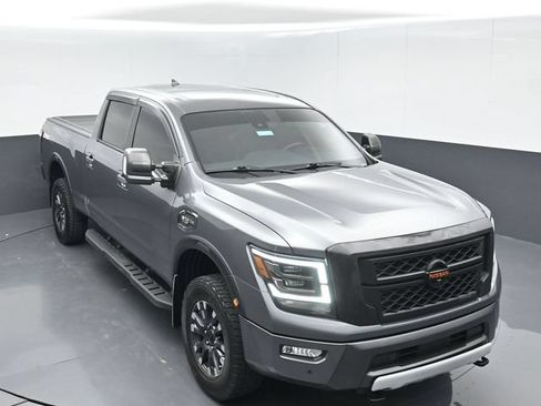 Used 2022 Nissan Titan PRO-4X w/ Pro-4x Convenience Package AWD/4WD image 42