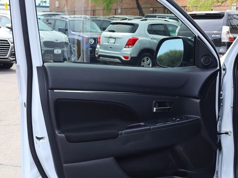 Used 2024 Mitsubishi Outlander Sport AWD image 36