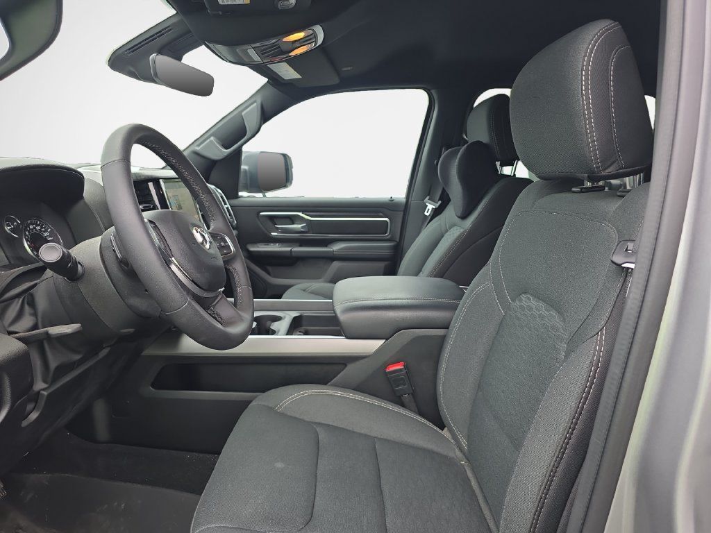 Used 2025 RAM 1500 Big Horn AWD/4WD image 12