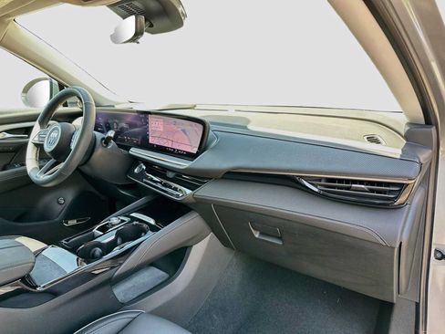 Used 2025 Buick Envision Avenir AWD/4WD image 30