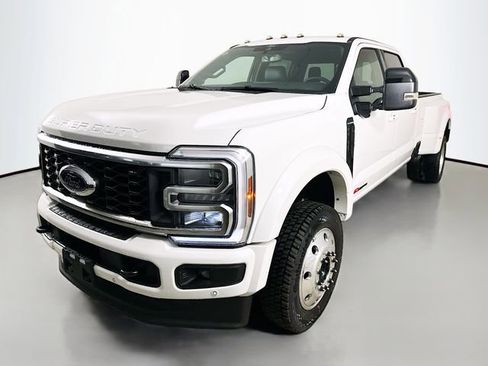 New 2026 Ford F450 Platinum w/ FX4 Off-Road Package image 3