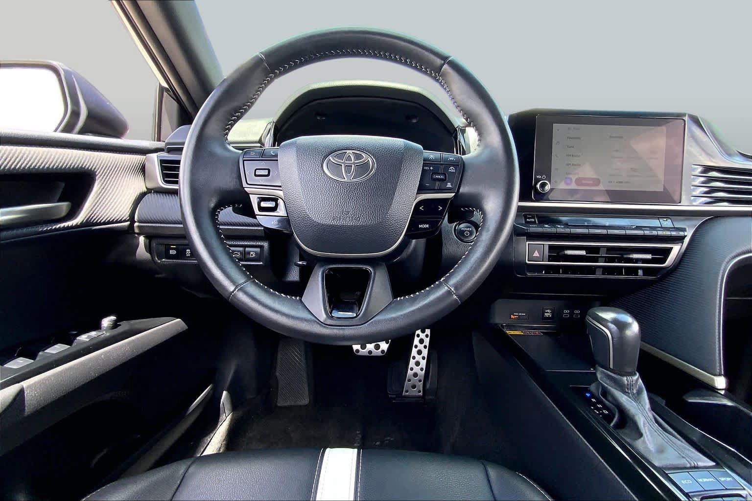 Certified 2025 Toyota Camry SE FWD image 6