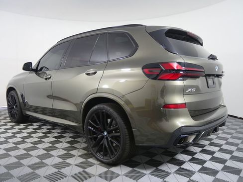 Certified 2025 BMW X5 sDrive40i w/ M Sport Package RWD image 5