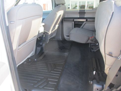 Used 2022 Ford F250 XLT AWD/4WD image 5