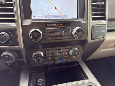 Used 2019 Ford F150 Limited w/ Trailer Tow Package AWD/4WD image 18