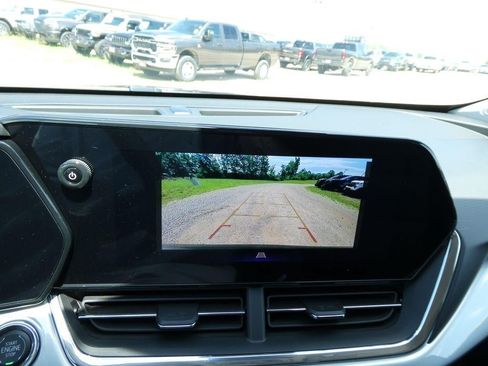 New 2026 Chevrolet Trax LT w/ LT Convenience Package FWD image 24