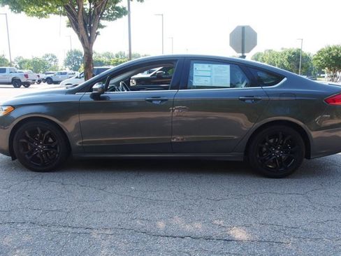 Certified 2020 Ford Fusion SE w/ Equipment Group 151A FWD image 4