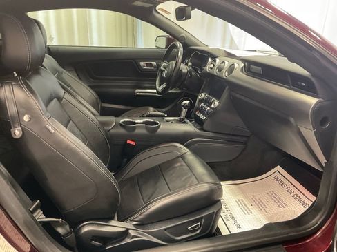 Used 2018 Ford Mustang Premium w/ Equipment Group 201A RWD image 31