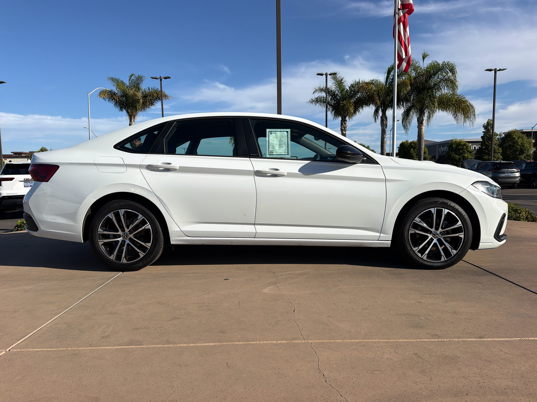 Used 2025 Volkswagen Jetta Sport FWD image 4
