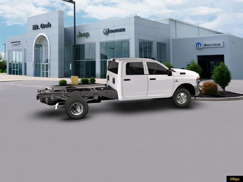 New 2026 RAM 3500 Tradesman AWD/4WD image 9