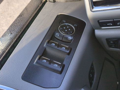 Used 2015 Ford F150 Lariat image 25