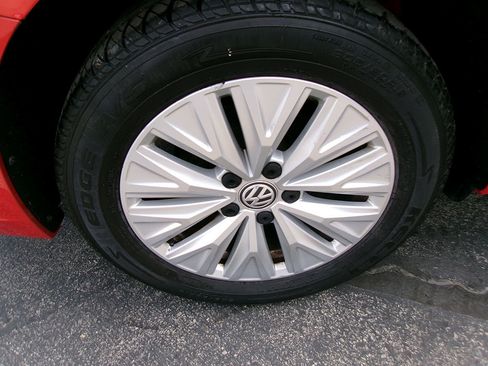 Used 2019 Volkswagen Jetta S w/ Driver Assistance Package image 7