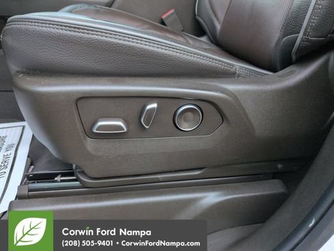 Used 2025 GMC Sierra 3500 Denali AWD/4WD image 12