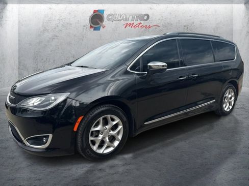 Used 2019 Chrysler Pacifica Limited FWD image 1