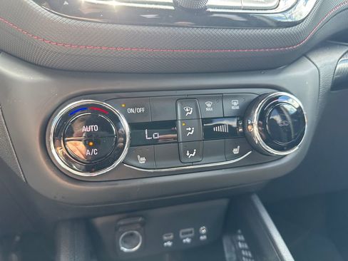 Used 2023 Chevrolet TrailBlazer RS w/ Convenience Package AWD/4WD image 15