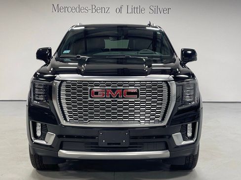 Used 2023 GMC Yukon XL Denali w/ Advanced Technology Package image 9