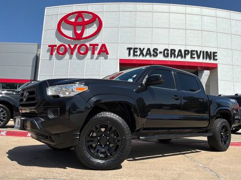 Used 2021 Toyota Tacoma SR w/ SR Convenience Package RWD image 2