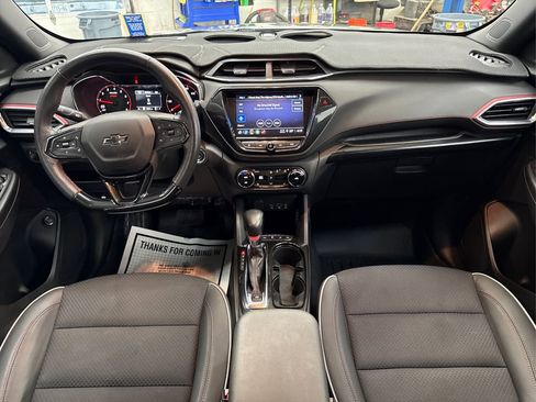 Used 2023 Chevrolet TrailBlazer RS w/ Sun and Liftgate Package image 22