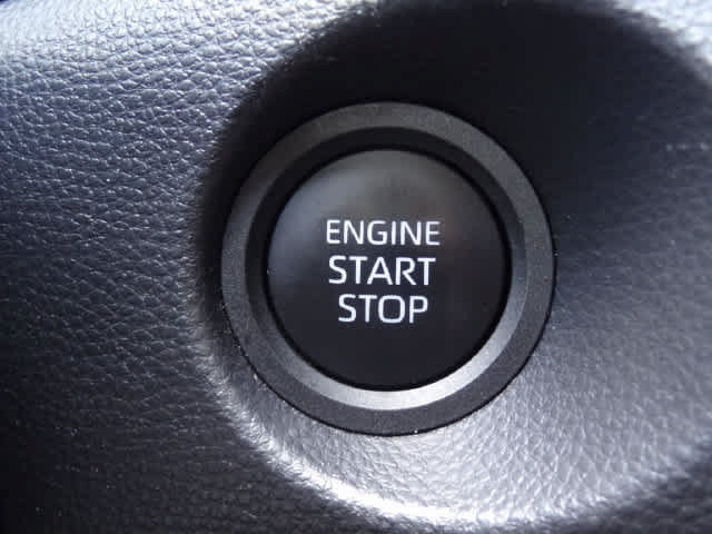 Certified 2026 Toyota Corolla Cross XLE FWD image 8