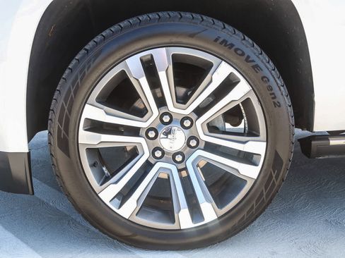 Used 2019 GMC Yukon Denali w/ Denali Ultimate Package image 11