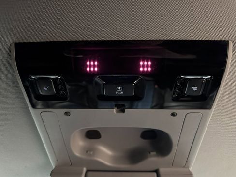 Used 2017 Cadillac Escalade Premium Luxury image 50