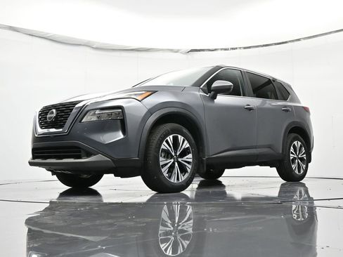 Used 2023 Nissan Rogue SV image 33