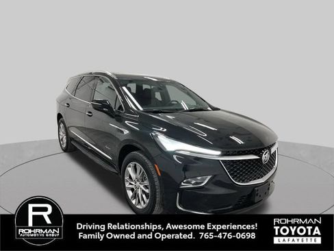 Used 2023 Buick Enclave Avenir w/ Avenir Technology Package FWD image 10