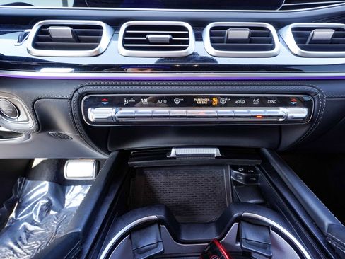 Used 2023 Mercedes-Benz Maybach GLS 600 Maybach GLS 600 image 27