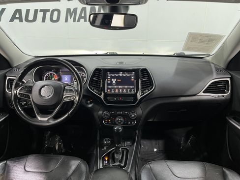 Used 2019 Jeep Cherokee Limited AWD/4WD image 18