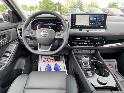 New 2025 Nissan Rogue SL w/ Tech Package image 22