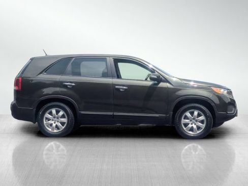 Used 2012 Kia Sorento FWD image 3