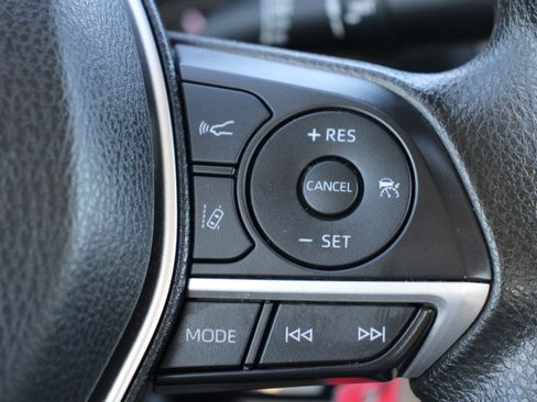 Certified 2021 Toyota Camry LE image 25