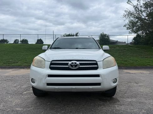 Used 2008 Toyota RAV4 Limited FWD image 2