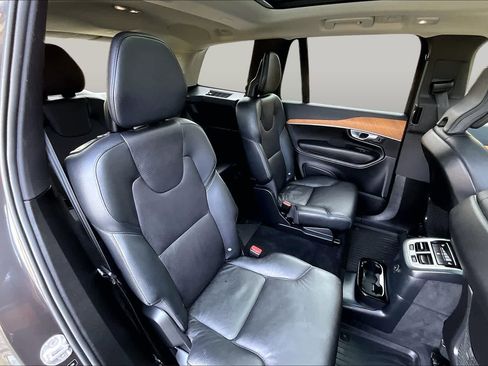 Used 2024 Volvo XC90 T8 Plus w/ Protection Package AWD/4WD image 20