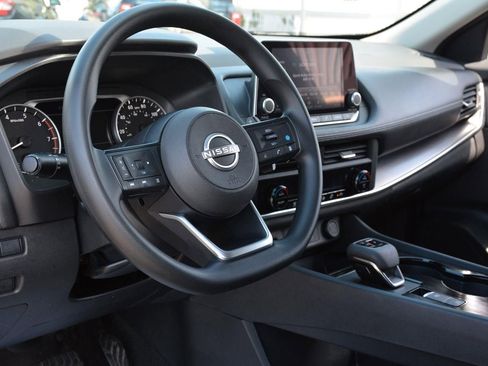 Used 2024 Nissan Rogue SV AWD/4WD image 10