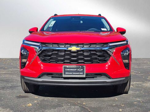 New 2026 Chevrolet Trax LT image 8