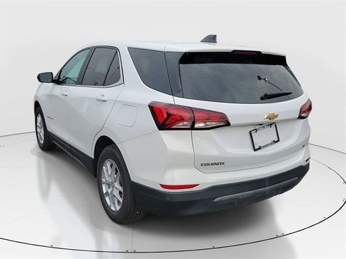 Used 2023 Chevrolet Equinox LT image 4