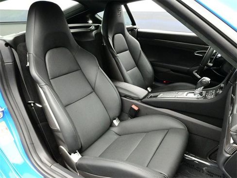 Certified 2025 Porsche 718 Cayman GTS image 15