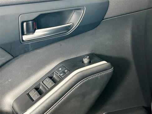 Used 2021 Toyota Highlander XSE image 19