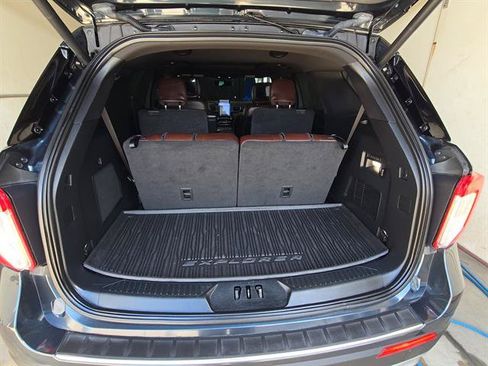 Used 2022 Ford Explorer Platinum w/ Equipment Group 601A RWD image 23